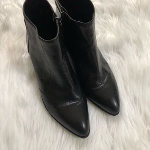 nine west dopler bootie